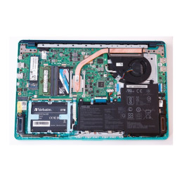 Découvrez des performances exceptionnelles avec le SSD Verbatim Vi550 S3. Offrant une capacité interne d... (49354)_10